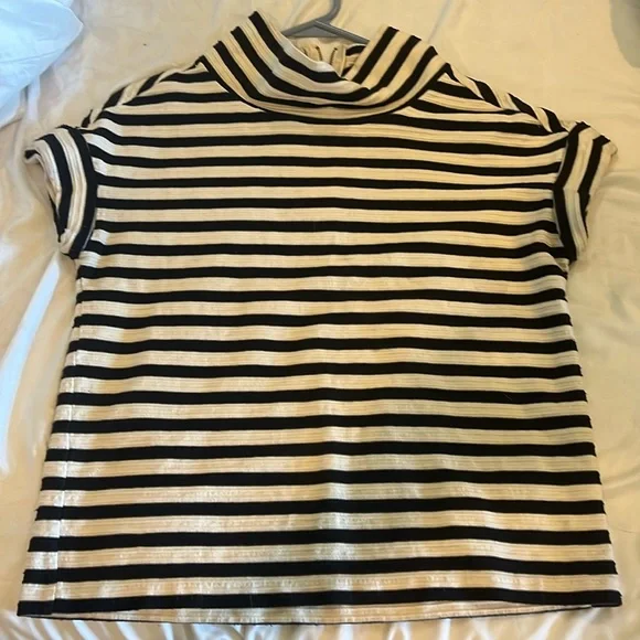 Anthropologie cute striped top
Very good preowned condition - Picture 1 of 4